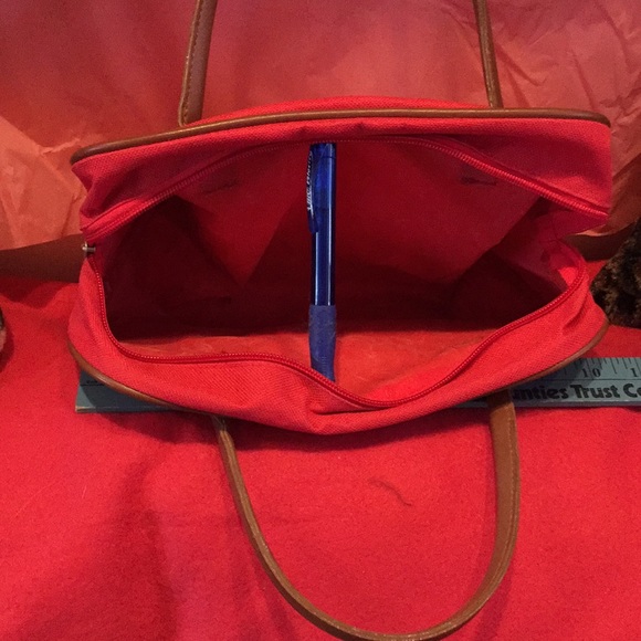 Red purse - Picture 2 of 4